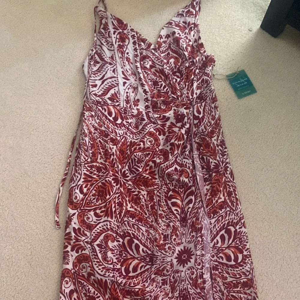 Red and white dress - Picture 2 of 6